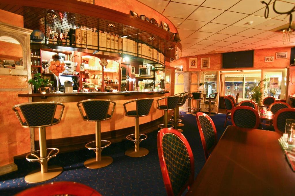 Old Dutch Hotel 3*